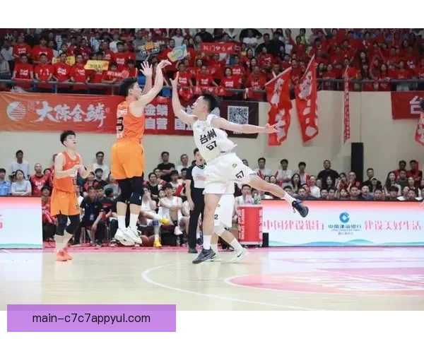 温州队签约19岁中场庄麒翔加盟